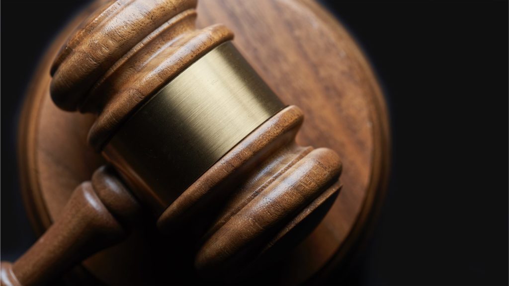 court-hammer